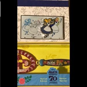 Disney's Alice in Wonderland Pin and Collectible Key Bundle